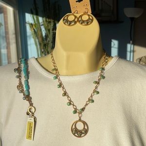 Premier Designs necklace and earrings and bracelet.